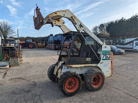 1998 bobcat skid steer 753|difference between 753 and 773.